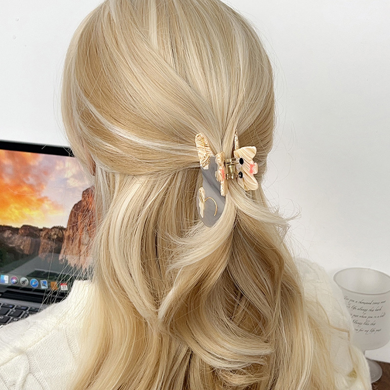 Puppy Claw Clips: Unleash Playful Charm & Personality in Your Hairstyle!