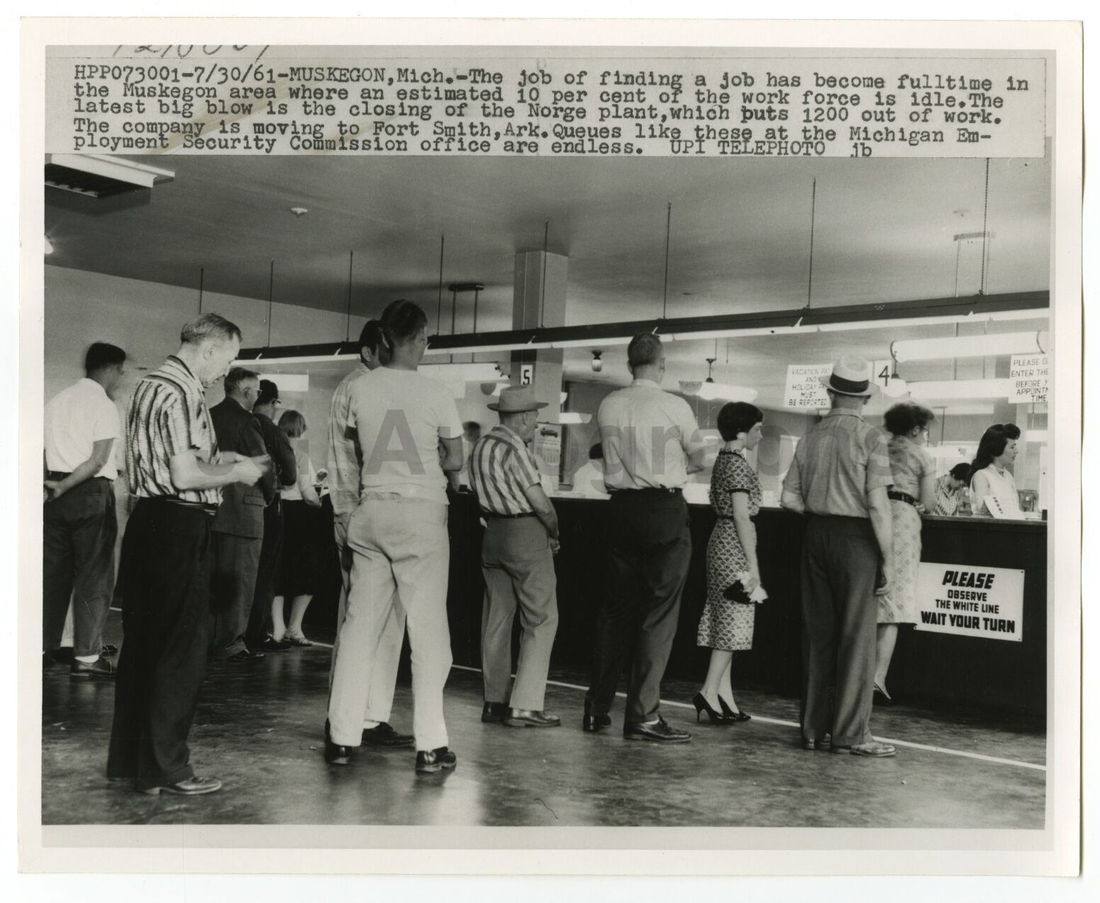 American Unemployment - Vintage 8x10 Photo Poster paintinggraph - Muskegon, MI