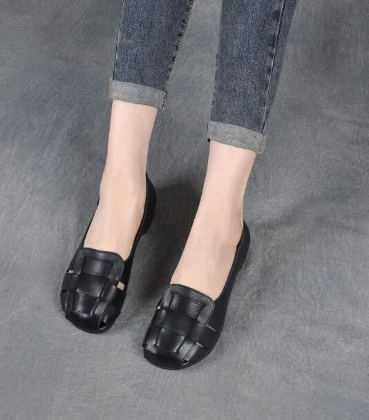 2022 New Fashion Women Genuine PU Leather Flat Shoes Woman Casual Work Mother Women's Shoes Women Flats Retro Shoes Sneakers