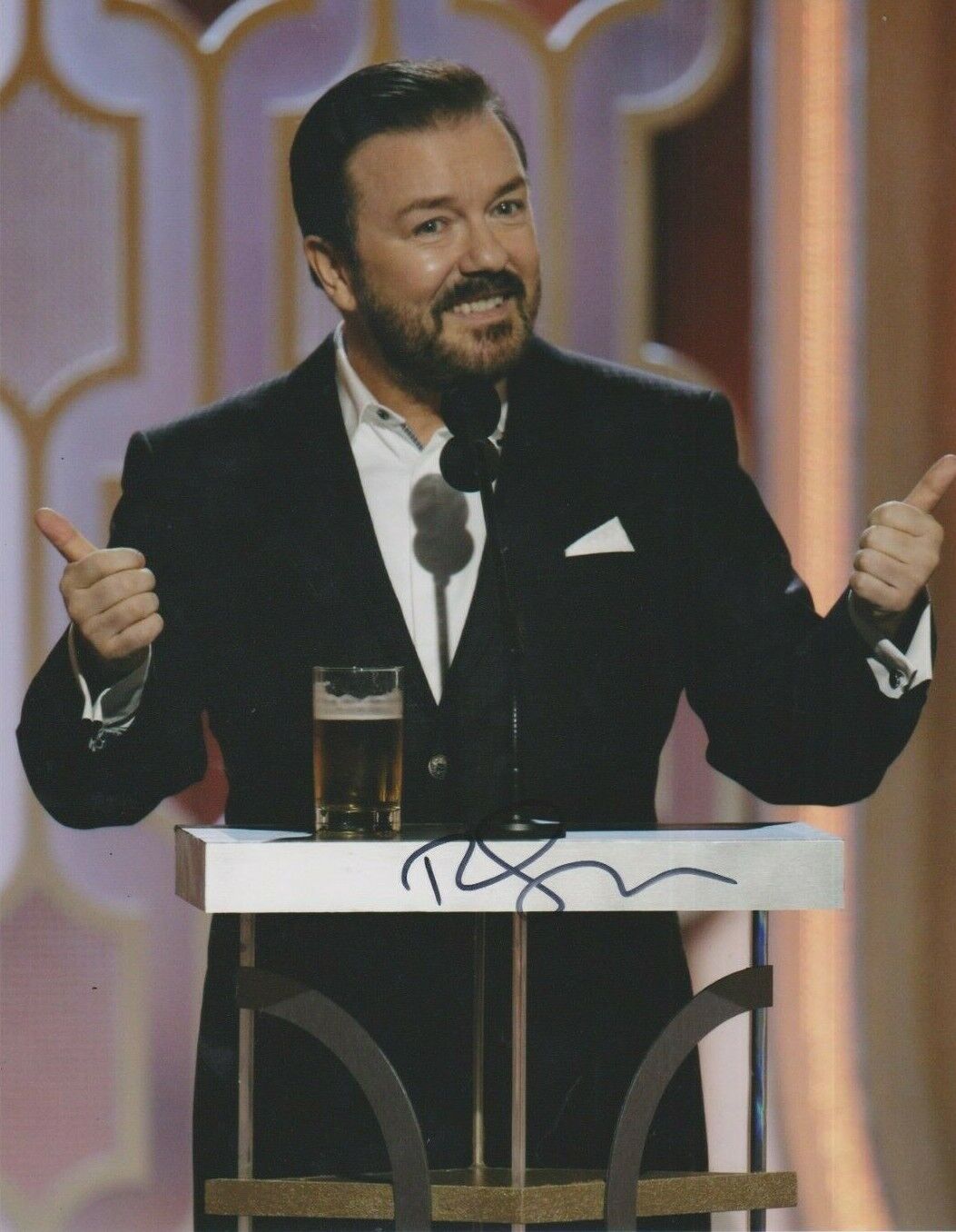 Ricky Gervais (Golden Globes) **HAND SIGNED** 10x8 Photo Poster painting ~ AUTOGRAPHED