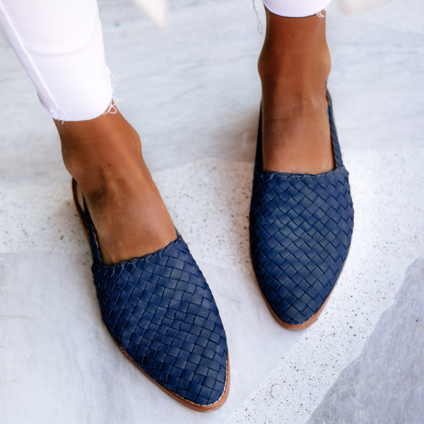 Leather Shoes Women's Pointed Toe Toe Cap Buckle Flat Sands