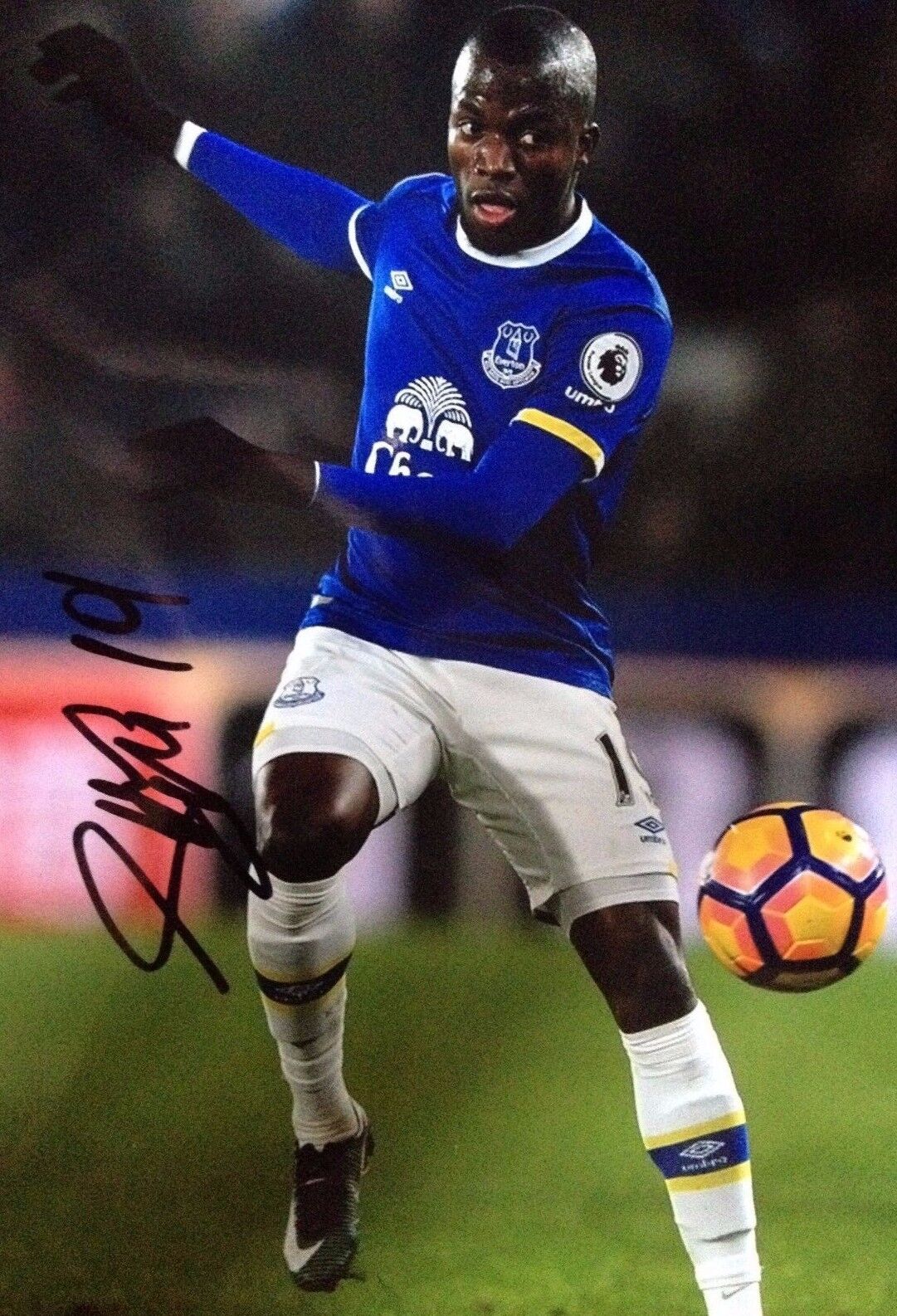 ENNER VALENCIA - EVERTON FOOTBALLER - SUPERB SIGNED COLOUR Photo Poster paintingGRAPH