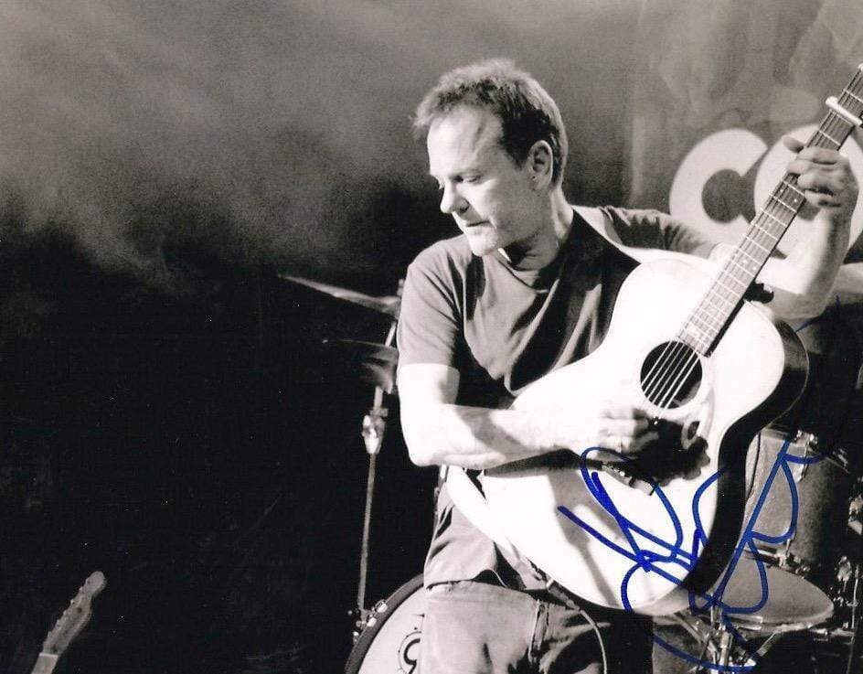 Kiefer Sutherland ACTOR AND SINGER autograph, In-Person signed Photo Poster painting