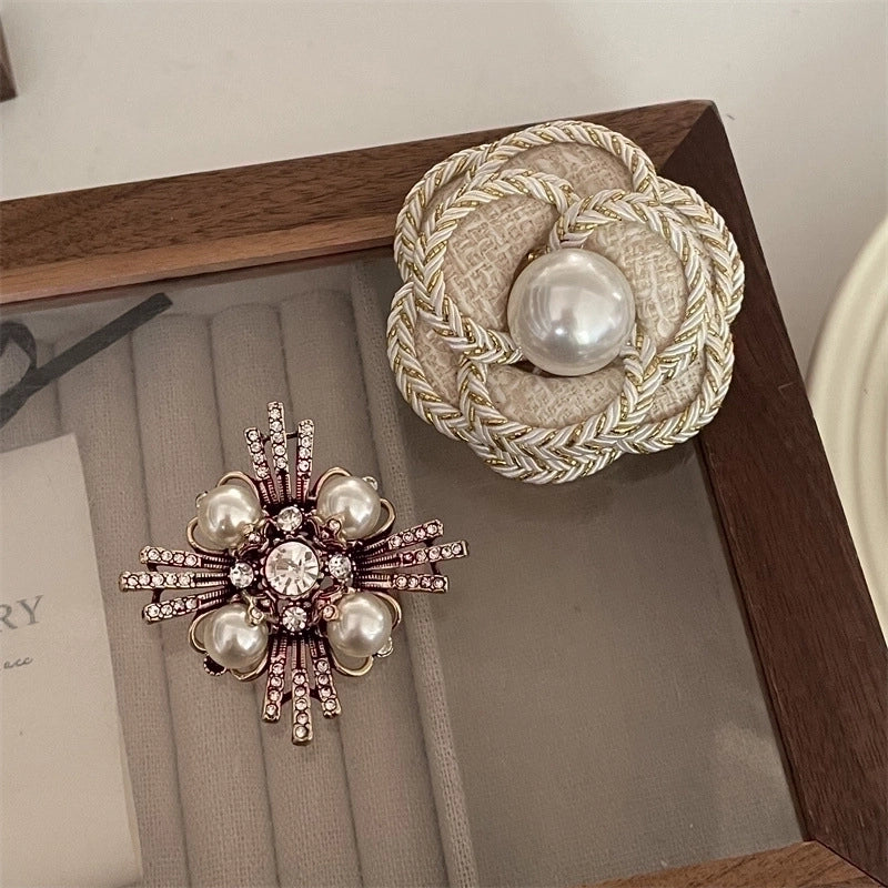 Elegant Pin Flower Imitation Pearl Plating Women’s Brooches