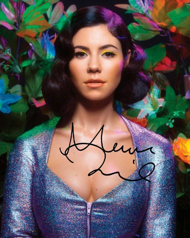 Marina And The Diamonds Autograph Signed Photo Poster painting Print