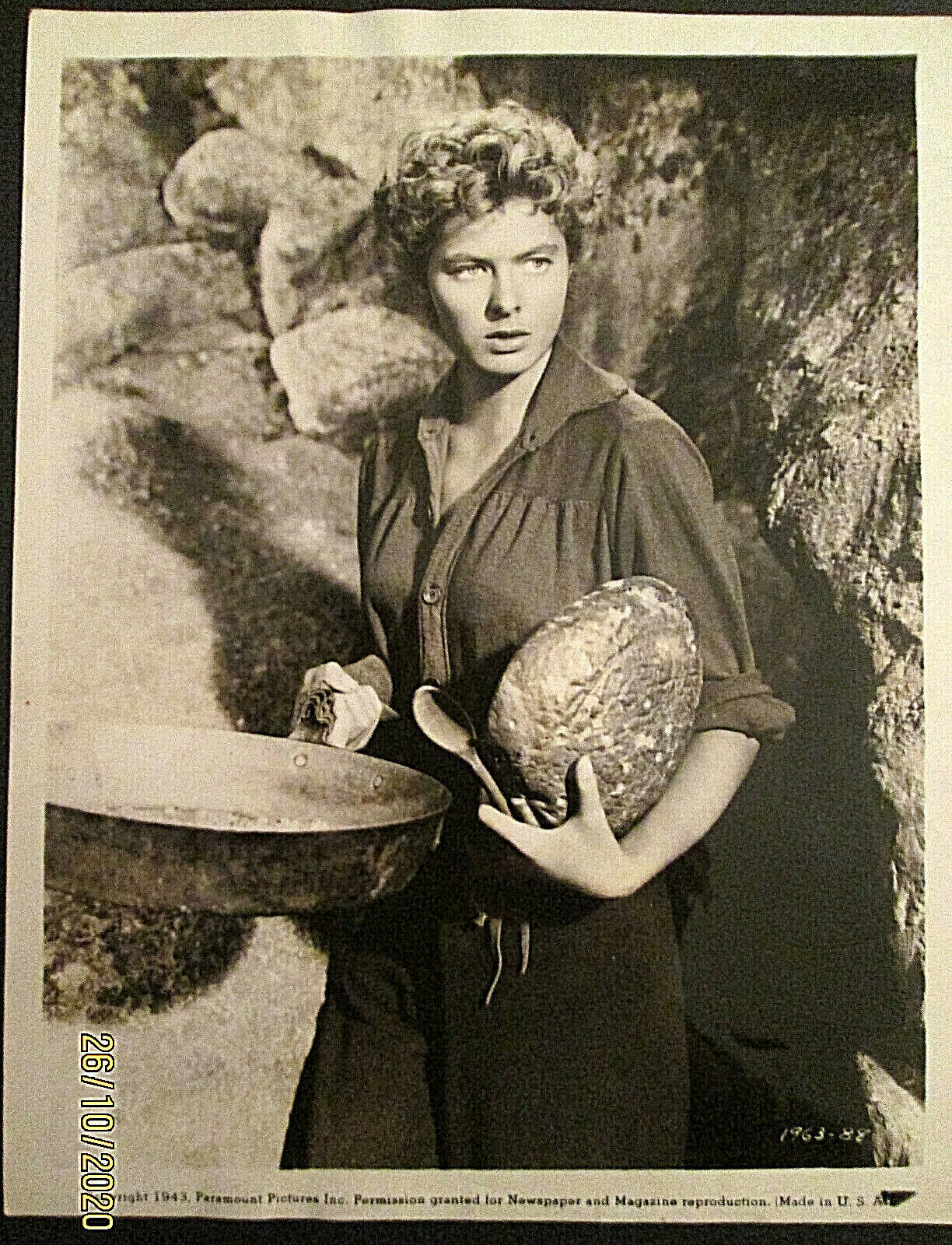 INGRID BERGMAN: (FOR WHOM THE BELL TOLLS) ORIG,1943 VINTAGE Photo Poster painting (CLASSIC)