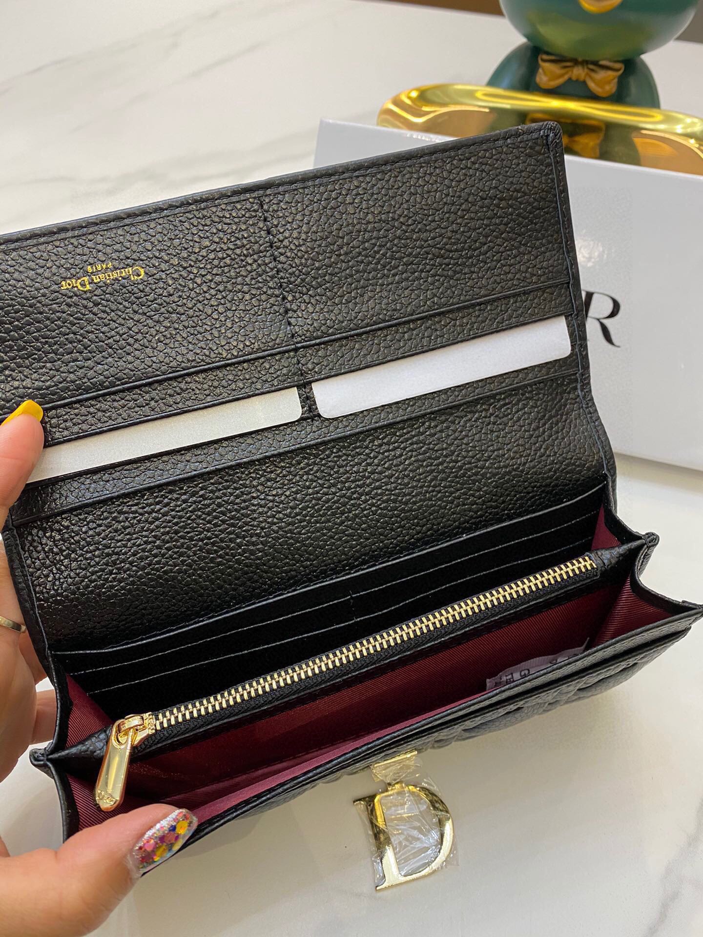 E20f4b4ae627e1d0ee0443384a595a41