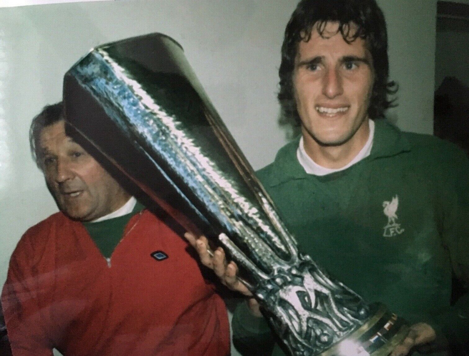 RAY CLEMENCE / BOB PAISLEY - LIVERPOOL LEGENDS - EXCELLENT UNSIGNED Photo Poster paintingGRAPH