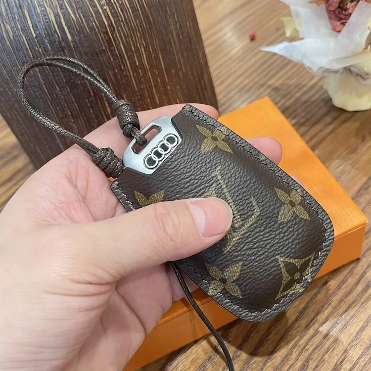 Luxury Leather Smart Key Cover &ndash; Designed for Audi, BMW, Benz & VW 🚗✨