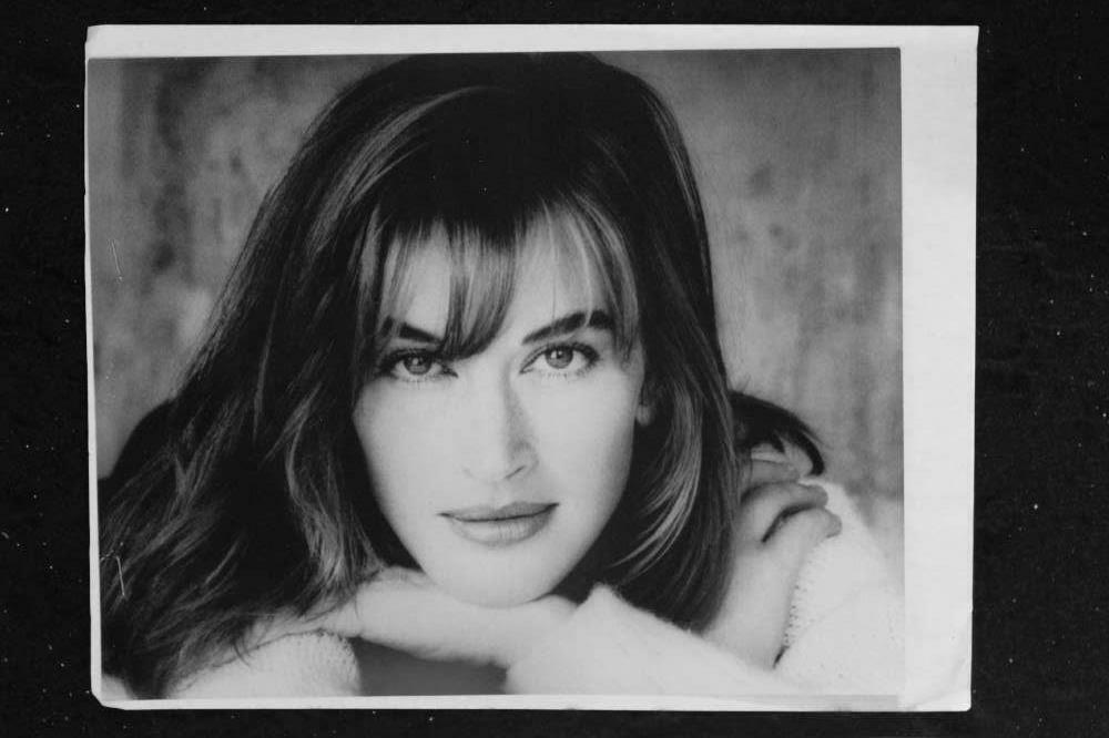 Amanda Pays - 8x10 Headshot Photo Poster painting w/ Resume - The Flash