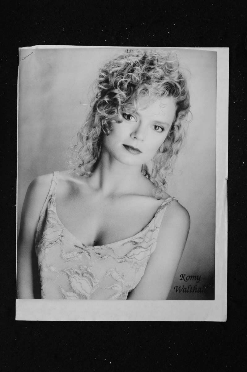 Romy Walthall - 8x10 Headshot Photo Poster painting w/ Resume - Silk Stalkings