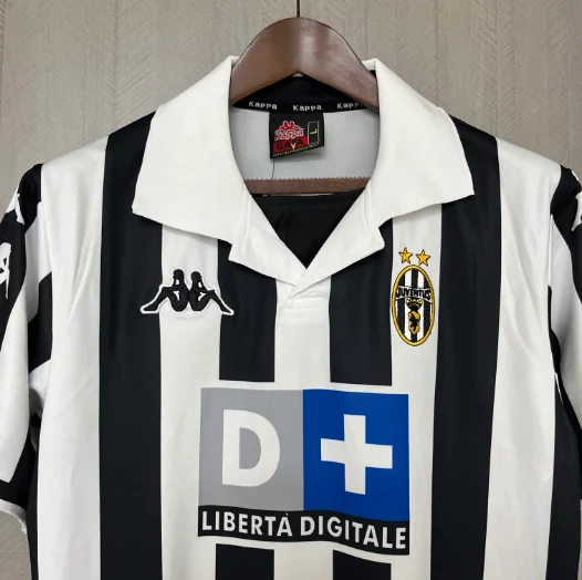 Retro Juventus 1999/2000 Home Football Shirt Thai Quality