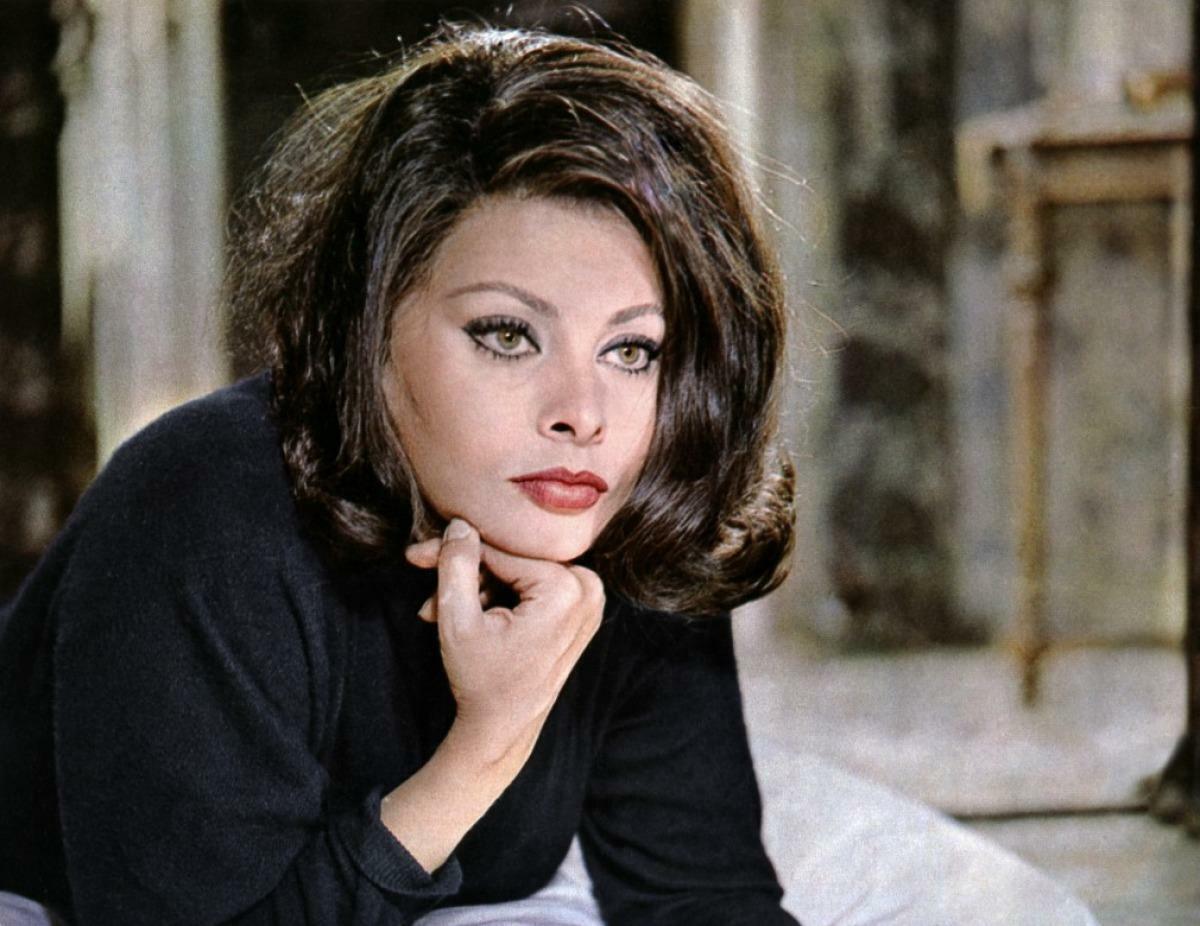 Sophia Loren 8x10 Picture Simply Stunning Photo Poster painting Gorgeous Celebrity #108