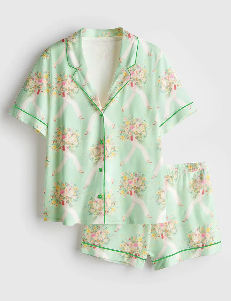 Women&rsquo;s Slim Lady Holding A Big Bouquet Of Colorful Flowers Short Sleeve Satin Pajama Set