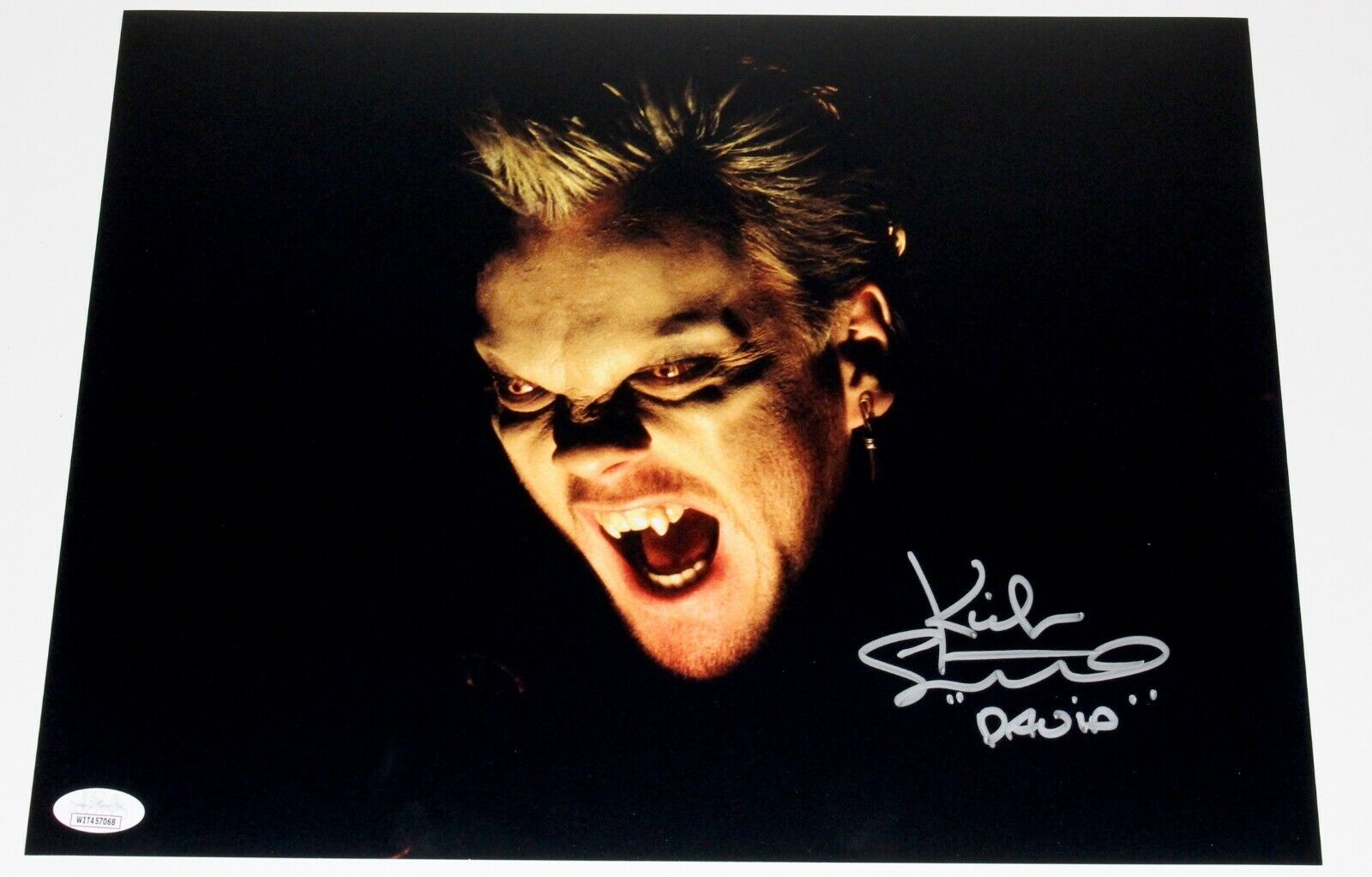 KIEFER SUTHERLAND SIGNED 'THE LOST BOYS' DAVID 11x14 MOVIE Photo Poster painting COA JSA