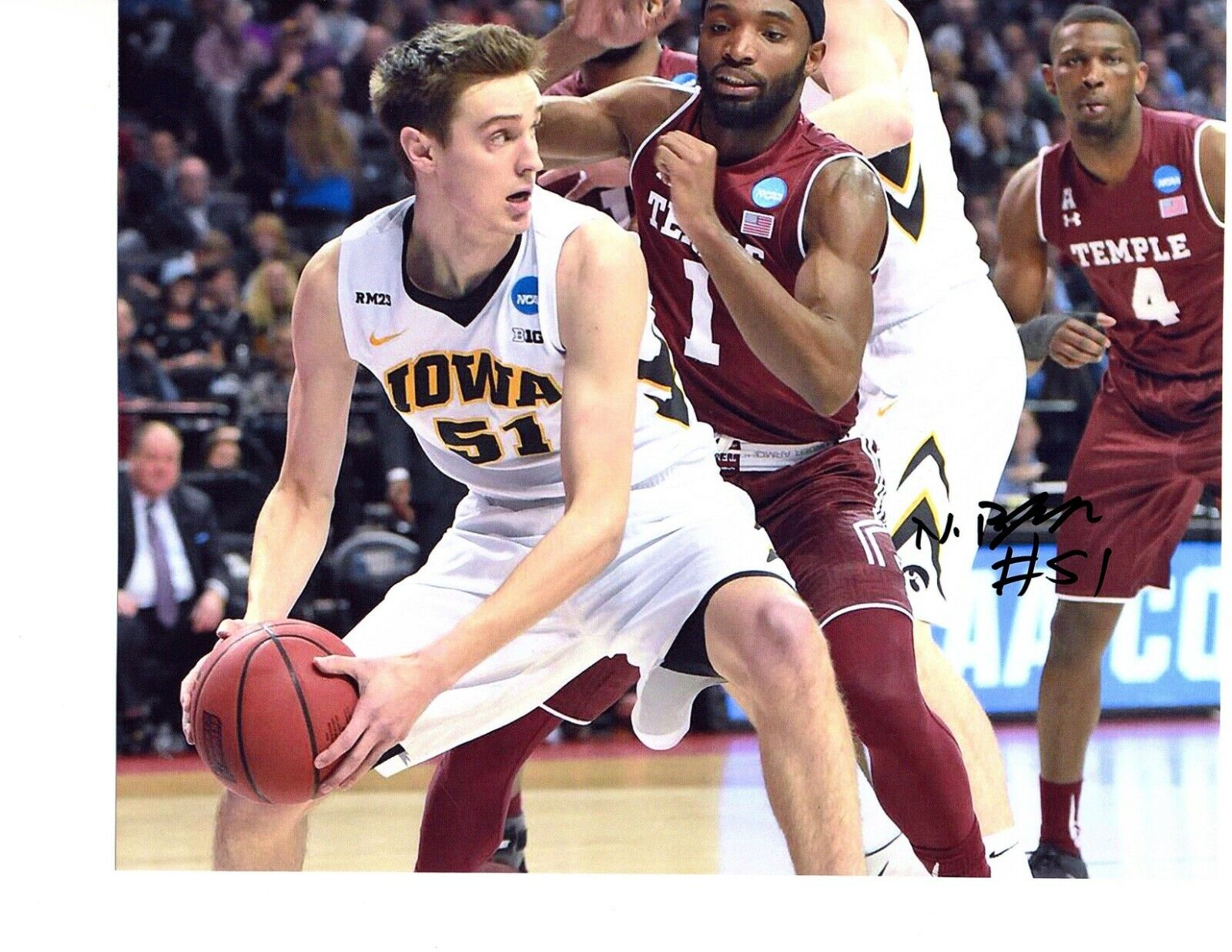 Nicholas Baer hand signed autographed 8x10 basketball Photo Poster painting Iowa Hawkeyes d