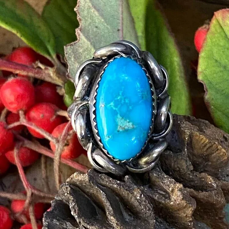 Vintage Navajo Deep Dark Blue Turquoise Ring in Sterling Silver Size 5.5