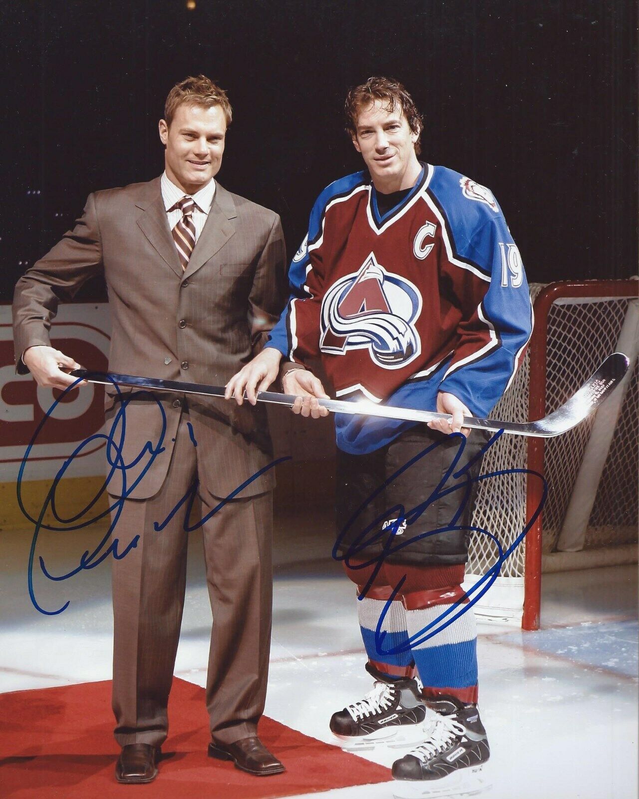 Curtis Leschyshyn Joe Sakic Signed 8x10 Photo Poster painting Colorado Avalanche Autographed COA