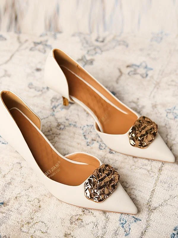 Elegant stiletto pointed toe shallow side hollow single shoes