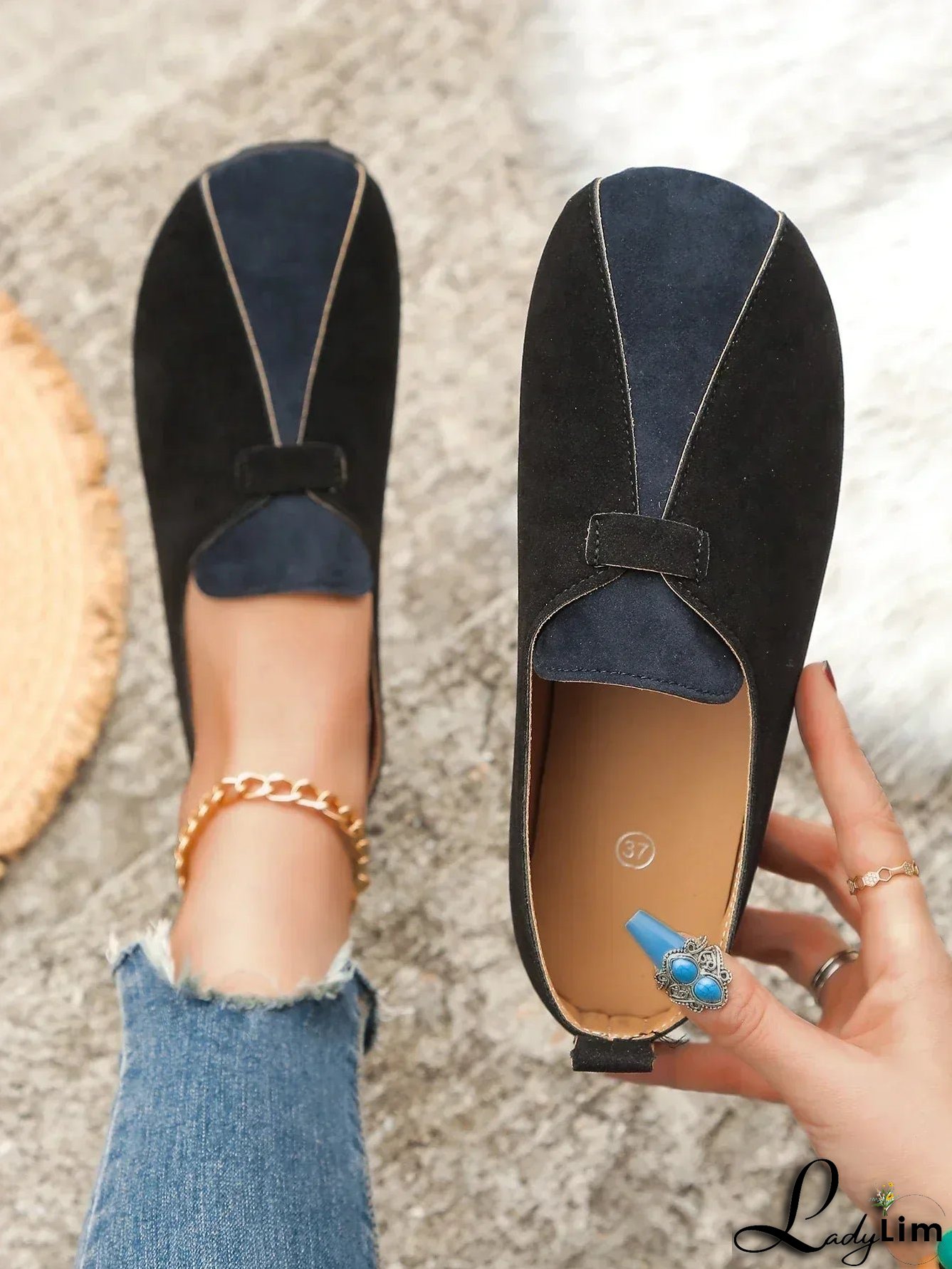Modern and Fashionable winter Sandals