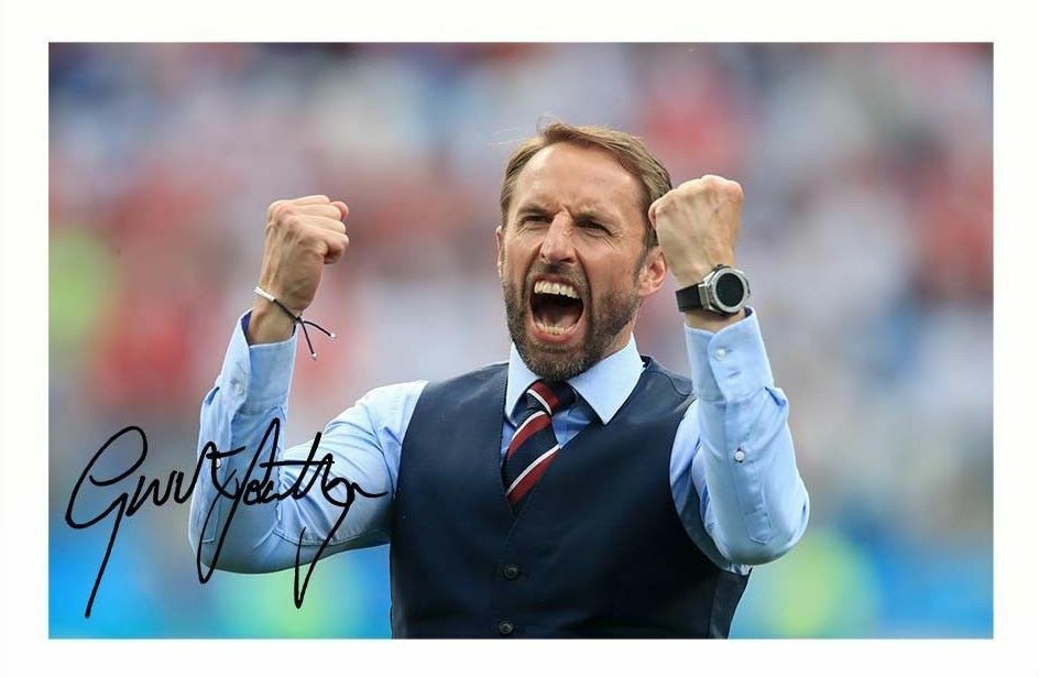 GARETH SOUTHGATE - ENGLAND AUTOGRAPH SIGNED Photo Poster painting POSTER