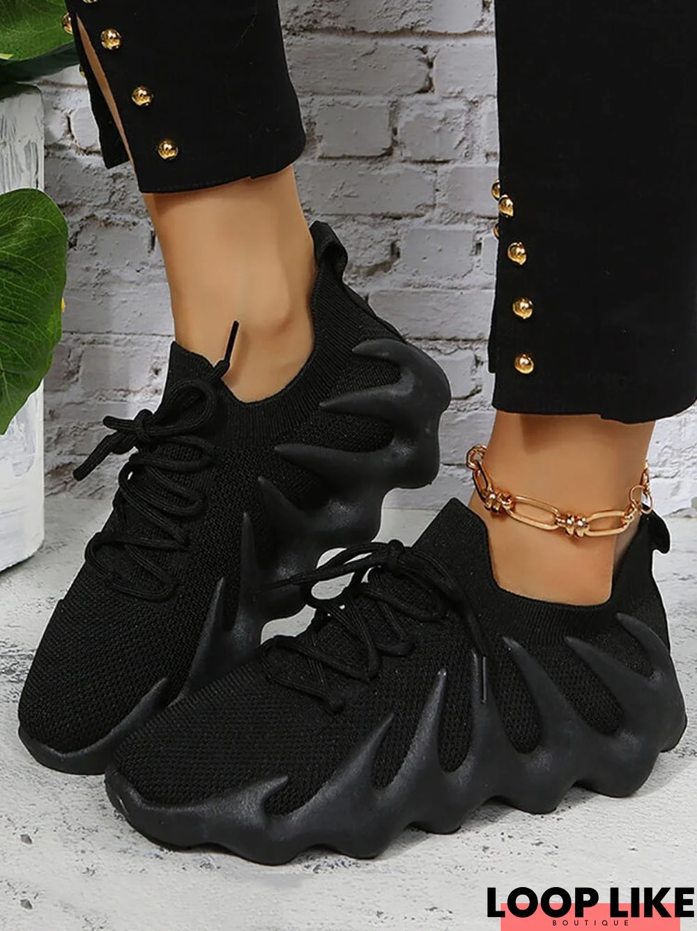 Plus Size Elastic Lace-Up Sneakers