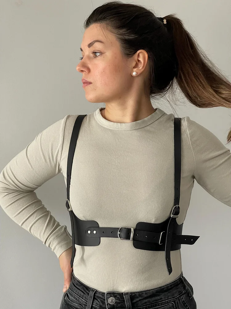 pornhint Pornhint Black genuine leather chest harness belt, adjustable gothic body accessory leather body harnesses for women