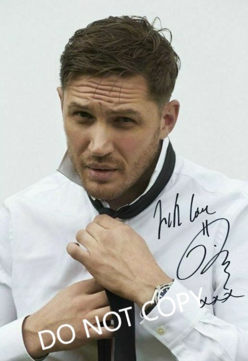 TOM HARDY 8 x10 20x25 cm Autographed Hand Signed Photo Poster painting