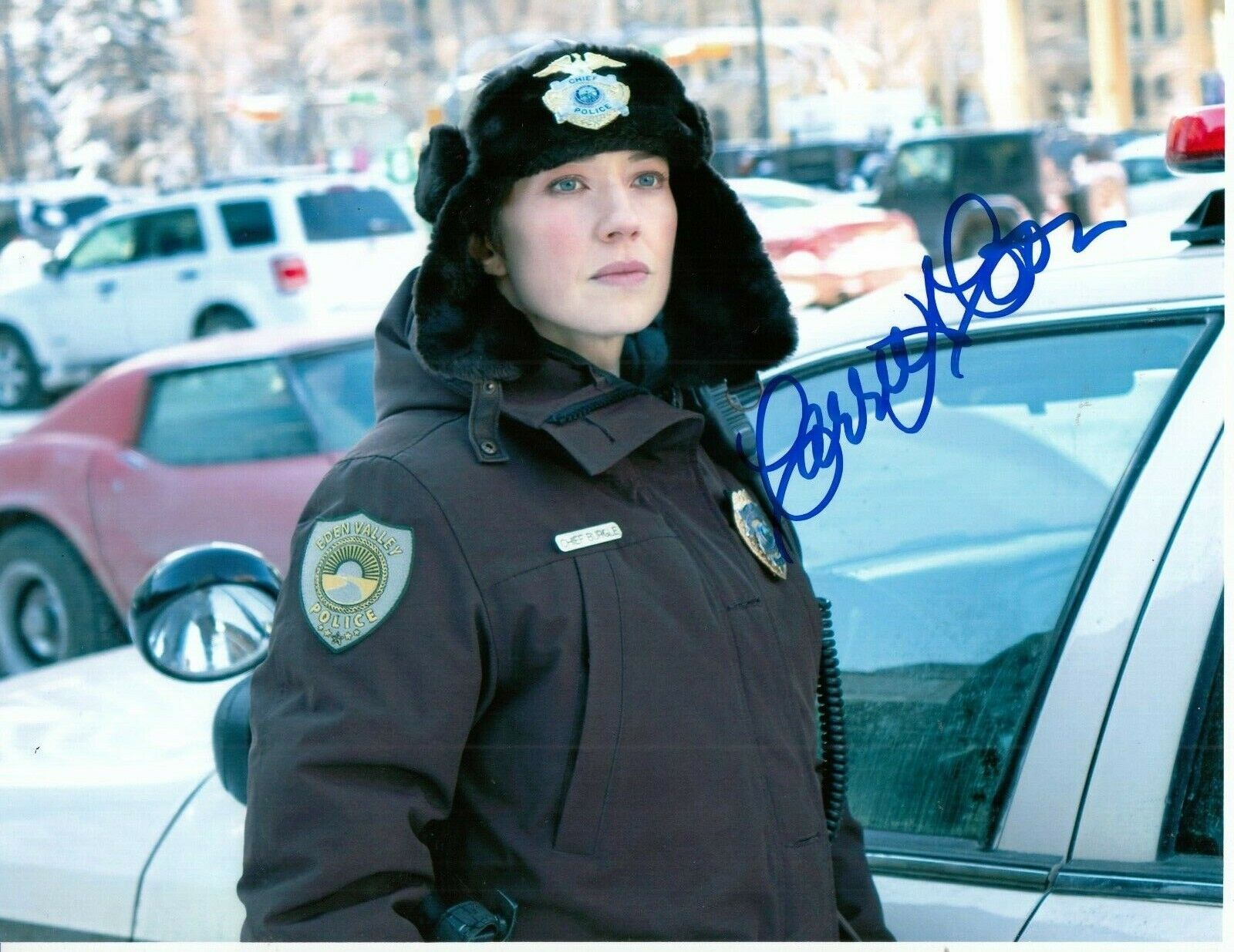 CARRIE COON signed (FARGO) TV Show 8X10 Photo Poster painting *Gloria Burgle* Photo Poster painting W/COA