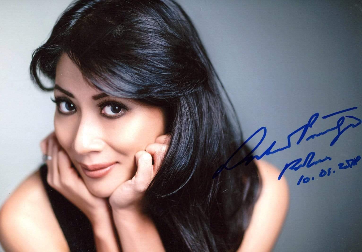 POET Laksmi Pamuntjak autograph, In-Person signed Photo Poster painting