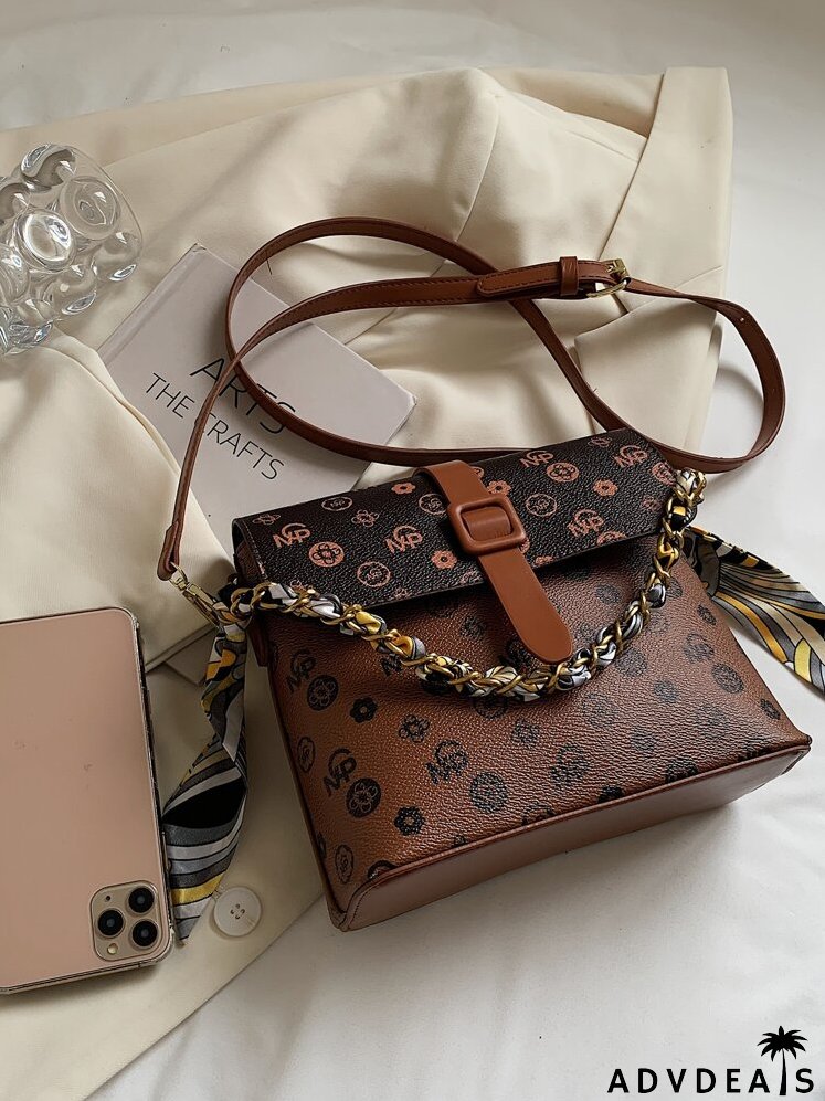 Letter Graphic Buckle & Chain Decor Square Bag