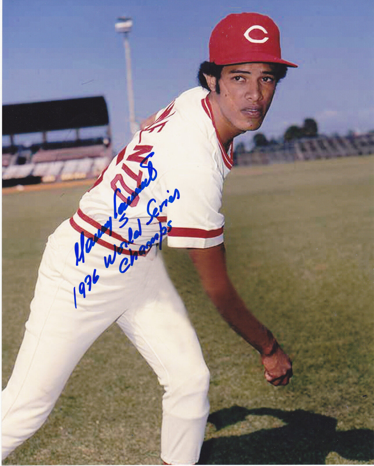 MANNY SARMIENTO CINCINNATI REDS 1976 WORLD SERIES CHAMPS ACTION SIGNED 8x10