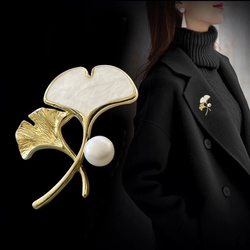 Elegant Glam Pin Geometric Alloy Plating Inlay Artificial Pearls Rhinestones Shell Women’s Brooches