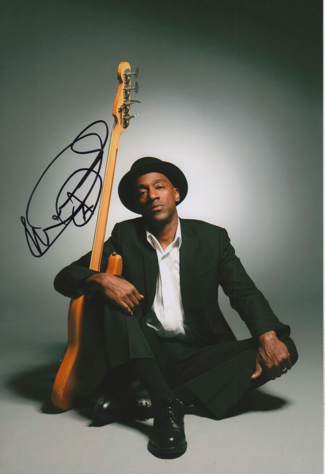 Marcus Miller signed 8x12 inch Photo Poster painting autograph