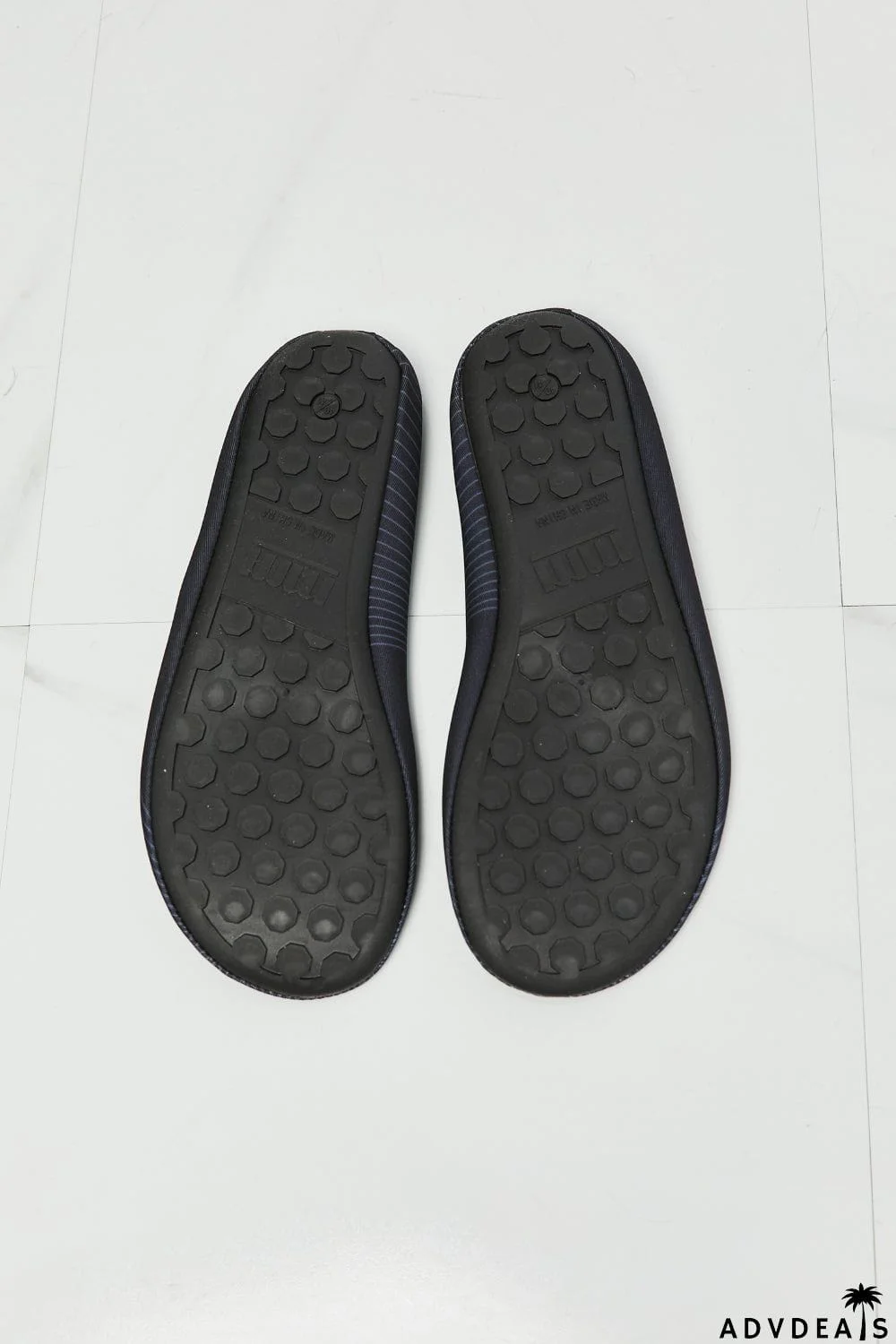 MMshoes On The Shore Water Shoes in Black