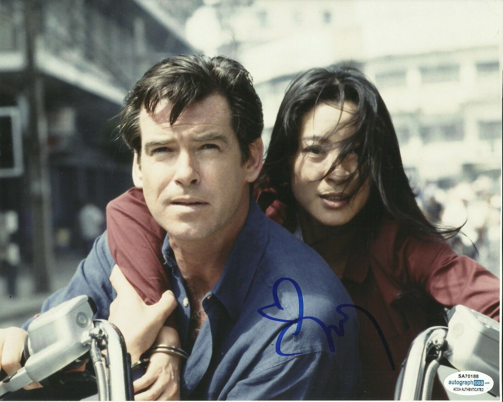 MICHELLE YEOH SIGNED TOMORROW NEVER DIES Photo Poster painting UACC REG 242 (4) ALSO ACOA CERTIF