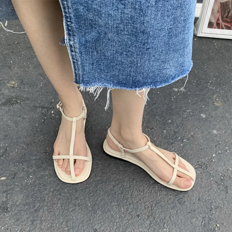 SUOJIALUN 2022 New Brand Women Sandal Fashion Narrow Band Flat Heel Ladies Gladiator Shoes Pointed Toe Ankle Buckle Zapatos Muje