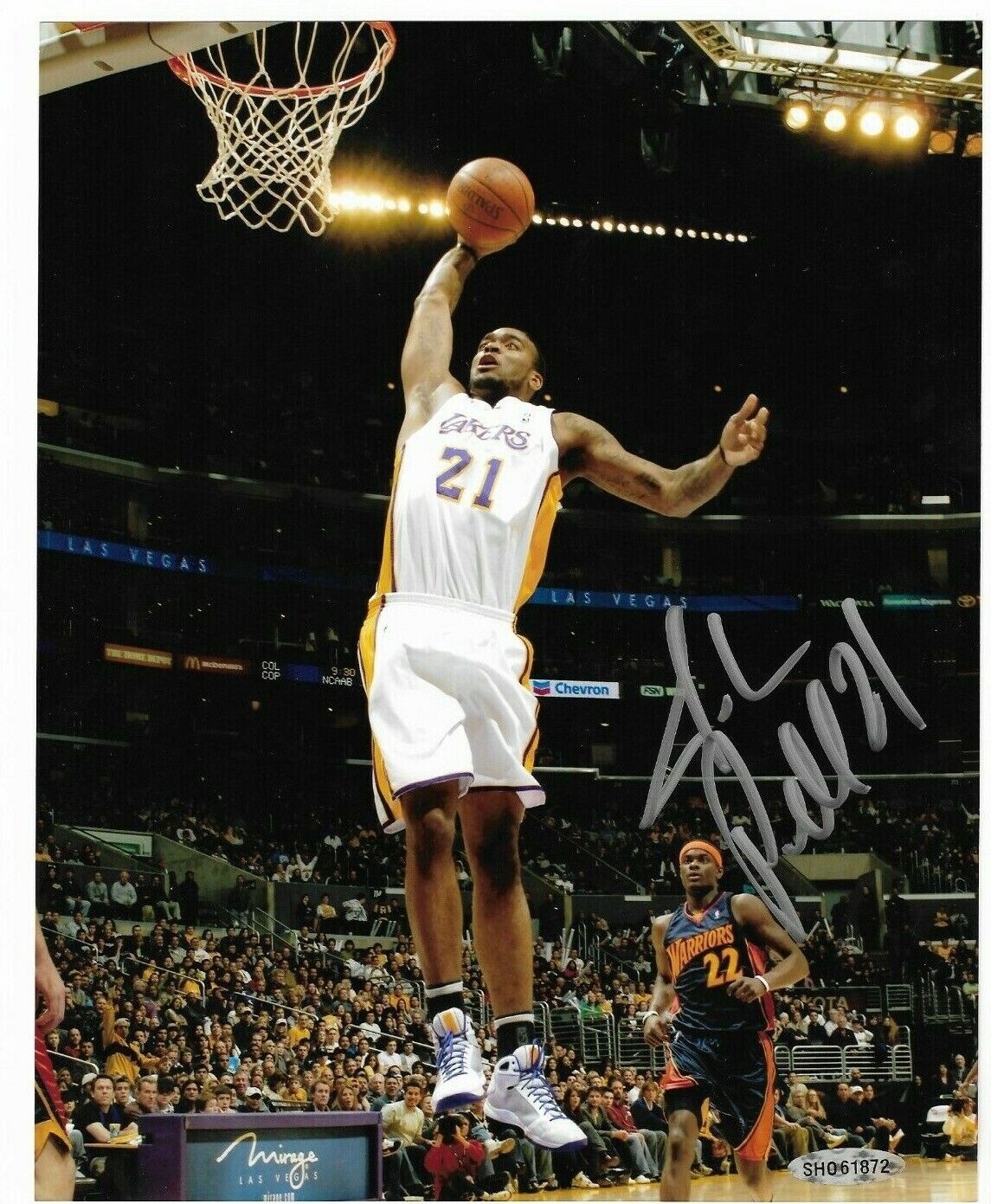 Josh Powell Autographed LA Lakers 8x10 Basketball Photo Poster painting UDA Signed Action Photo Poster painting