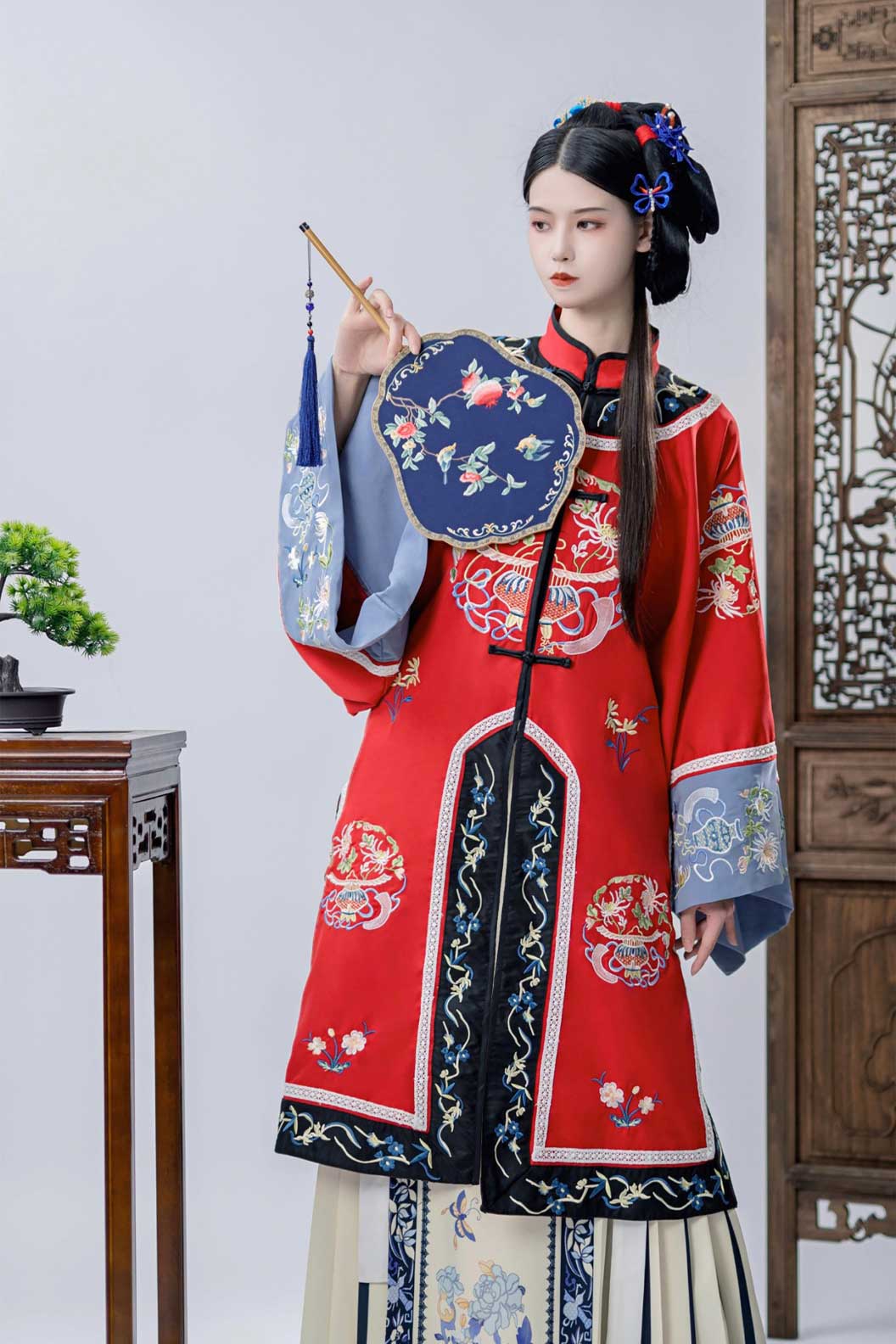 Qing dynasty hanfu mamian skirt hanfu dress with straight-front opening - xiuyanfa 绣烟笺 Stupa Stones
