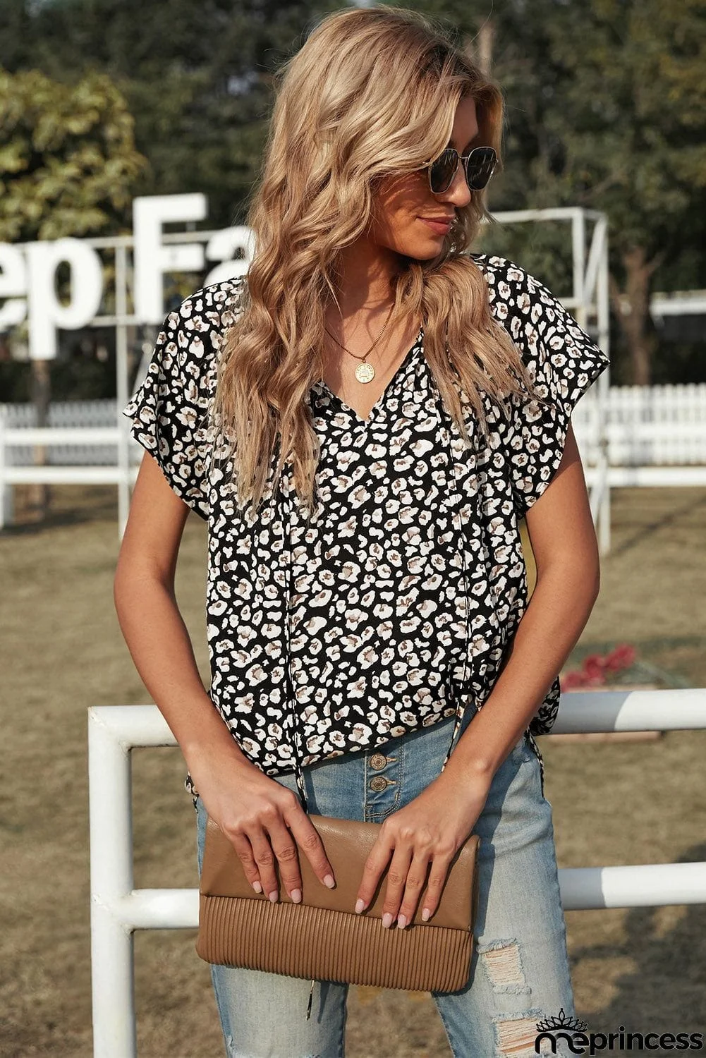 V-neck Short Sleeve Fashion Print Fantasy Fluttering Blouse