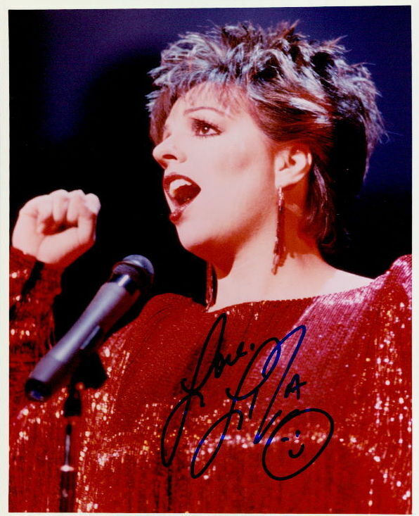 Liza Minnelli signed 8x10 Photo Poster painting In-person