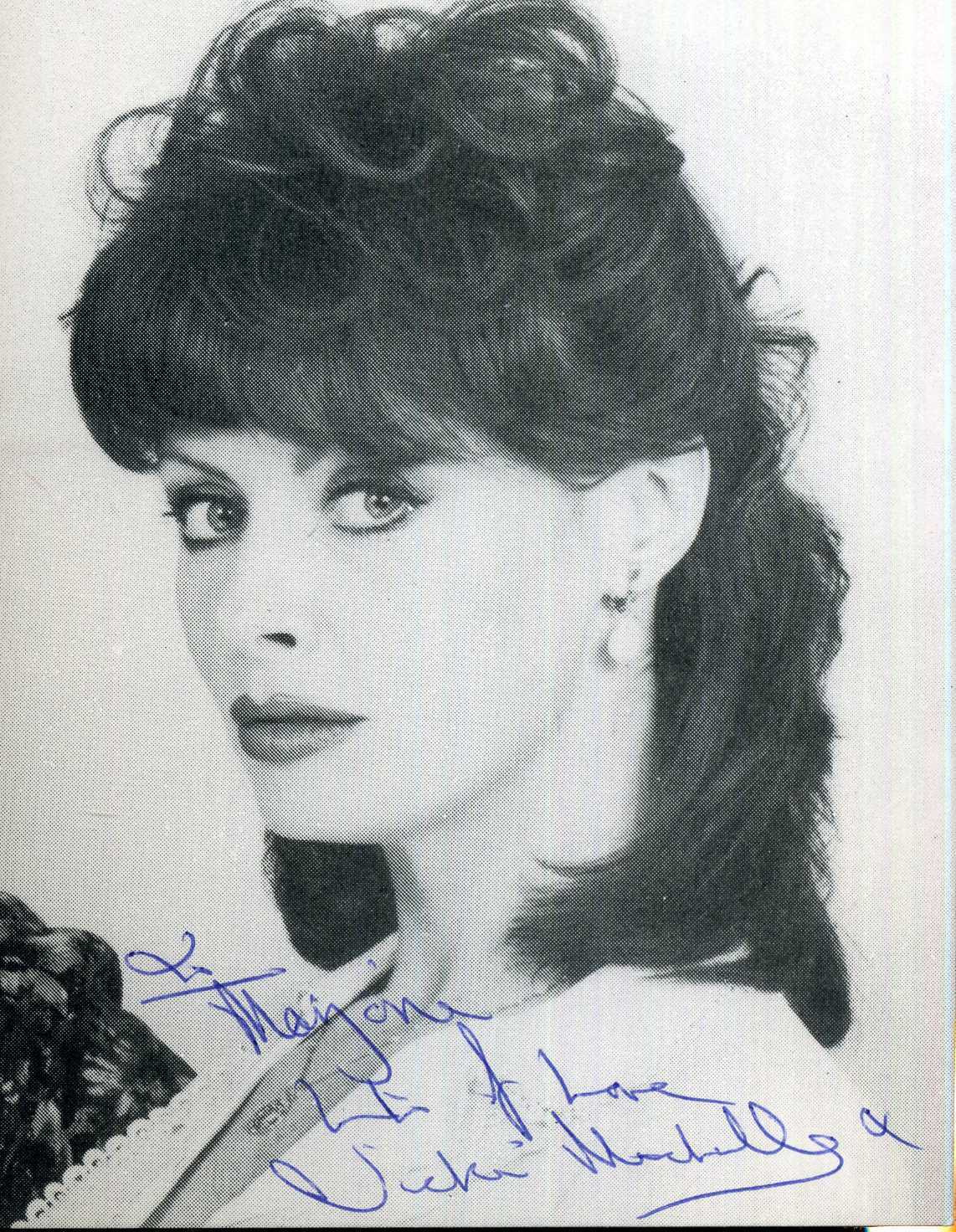 VICKI MICHELLE Signed Photo Poster paintinggraph - TV Actress - 'ALLO 'ALLO - preprint