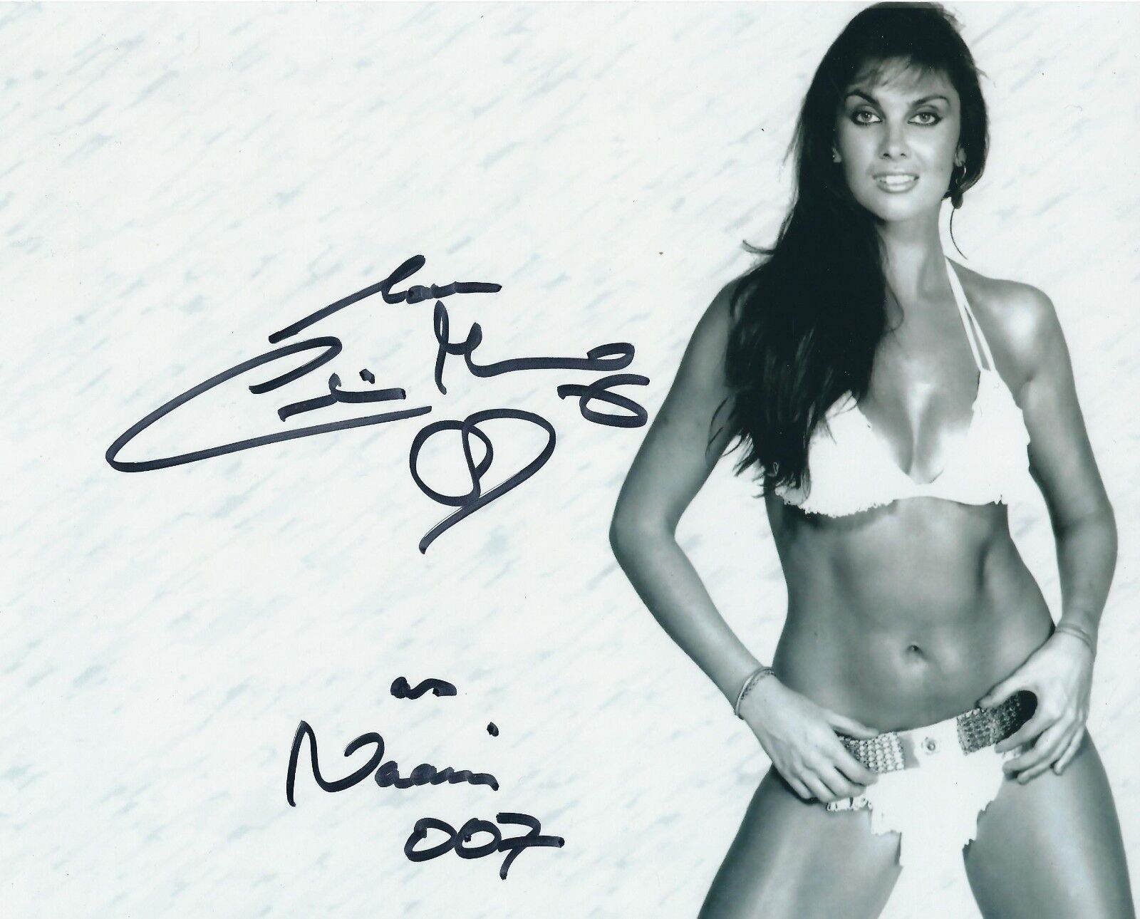 CAROLINE MUNRO SIGNED 007 JAMES BOND 8x10 Photo Poster paintingGRAPH 11 - UACC & AFTAL AUTOGRAPH