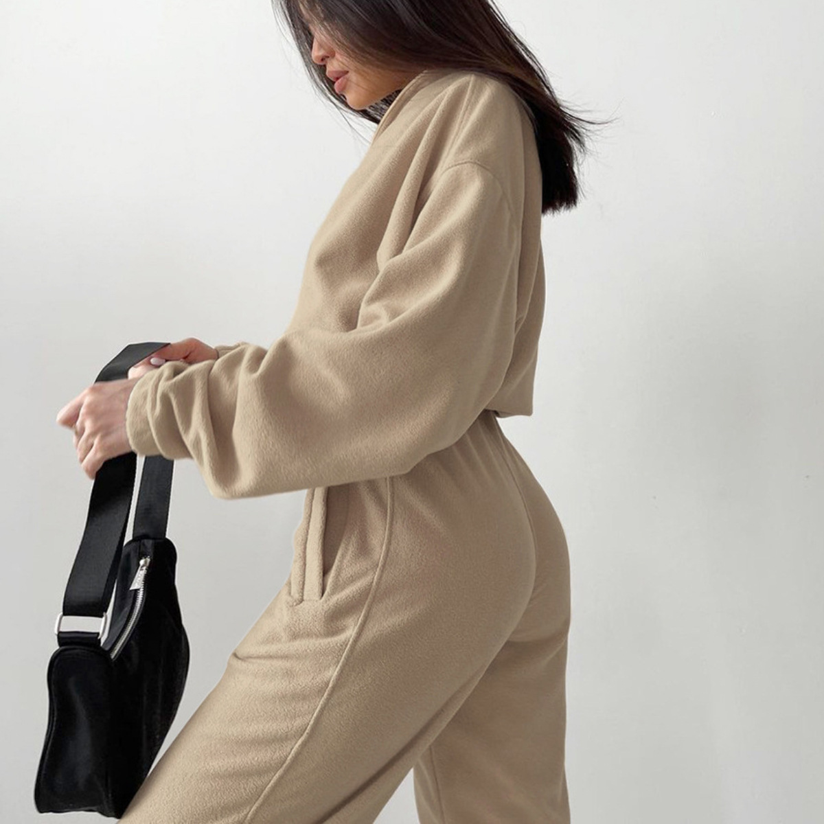 Rotimia Simple and comfortable tracksuit