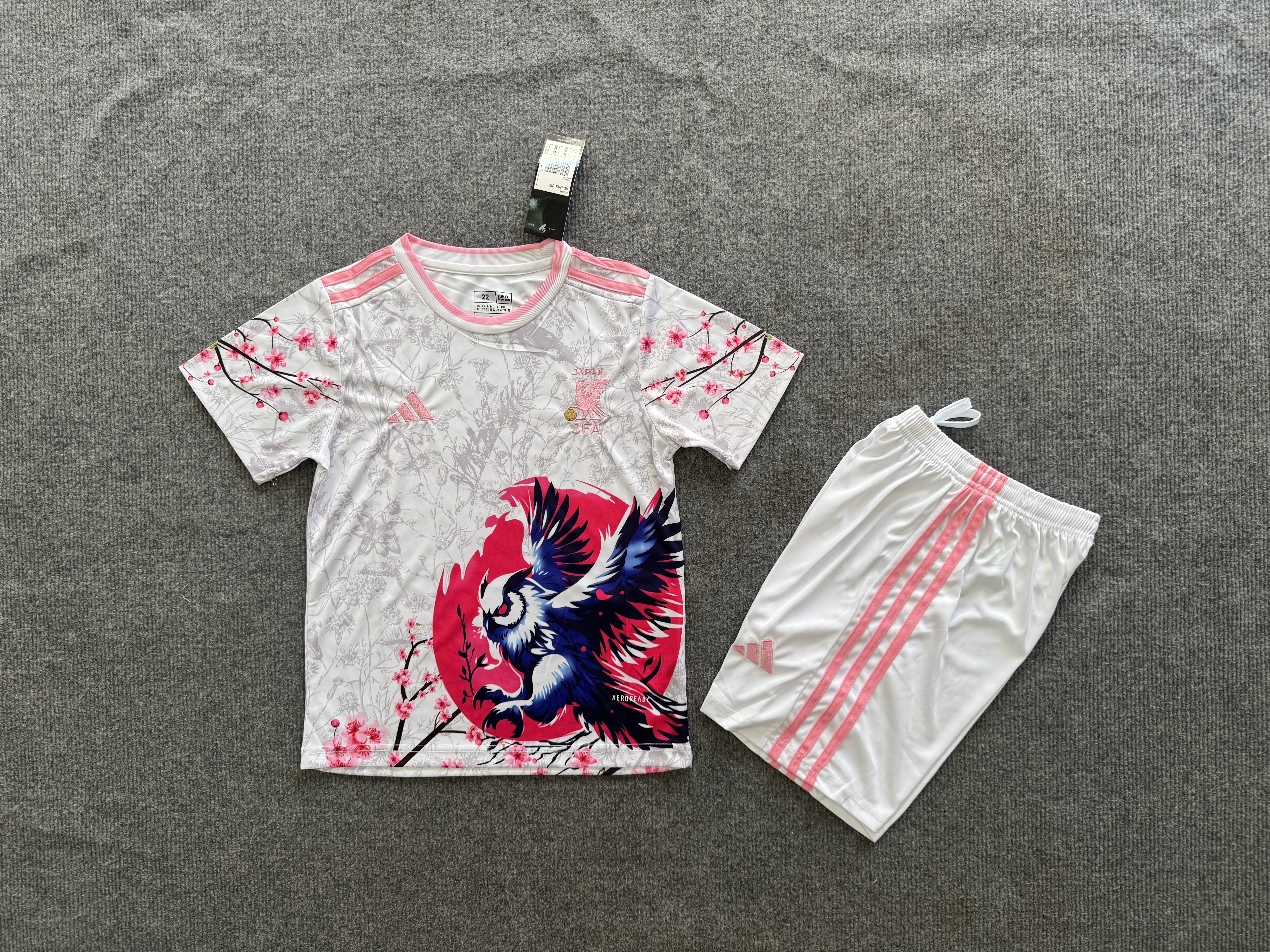 KIDS-2025/26-JPN-CB-SE-FAN-B00677