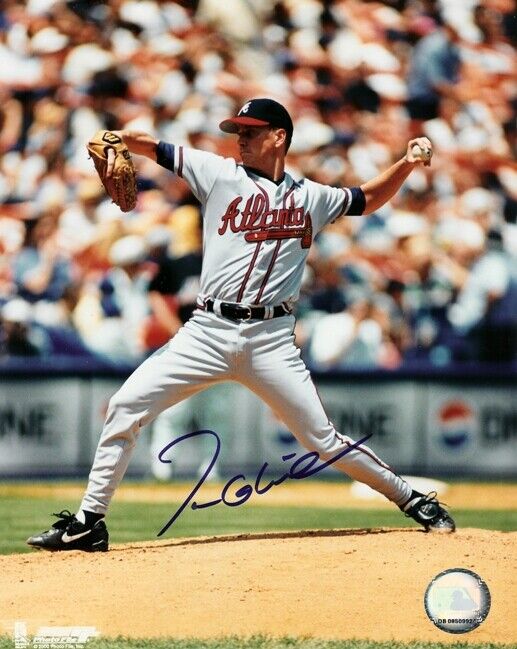 Tom Glavine Signed - Autographed Atlanta Braves 8x10 inch Photo Poster painting + RDM COA