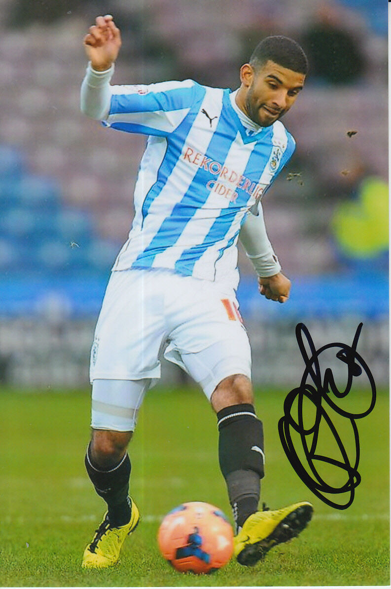 HUDDERSFIELD HAND SIGNED OSCAR GOBERN 6X4 Photo Poster painting 1.