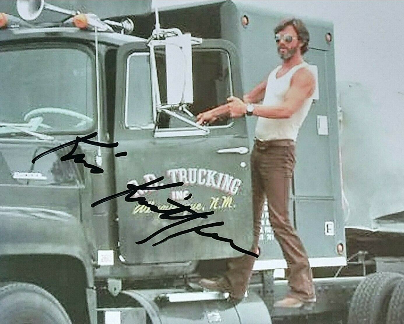 Kris Kristofferson - Convoy - signed 8 x 10