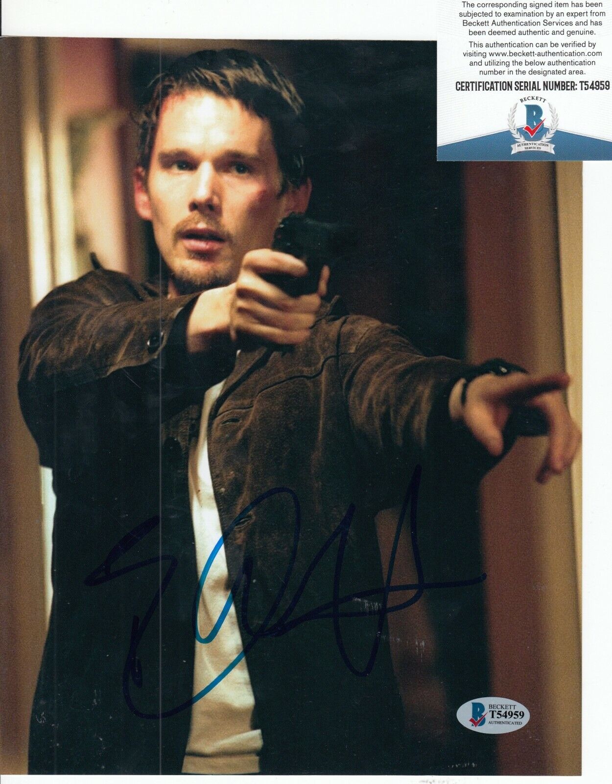 ETHAN HAWKE signed (TRAINING DAY) Movie 8X10 Photo Poster painting *JAKE* BECKETT BAS T54959