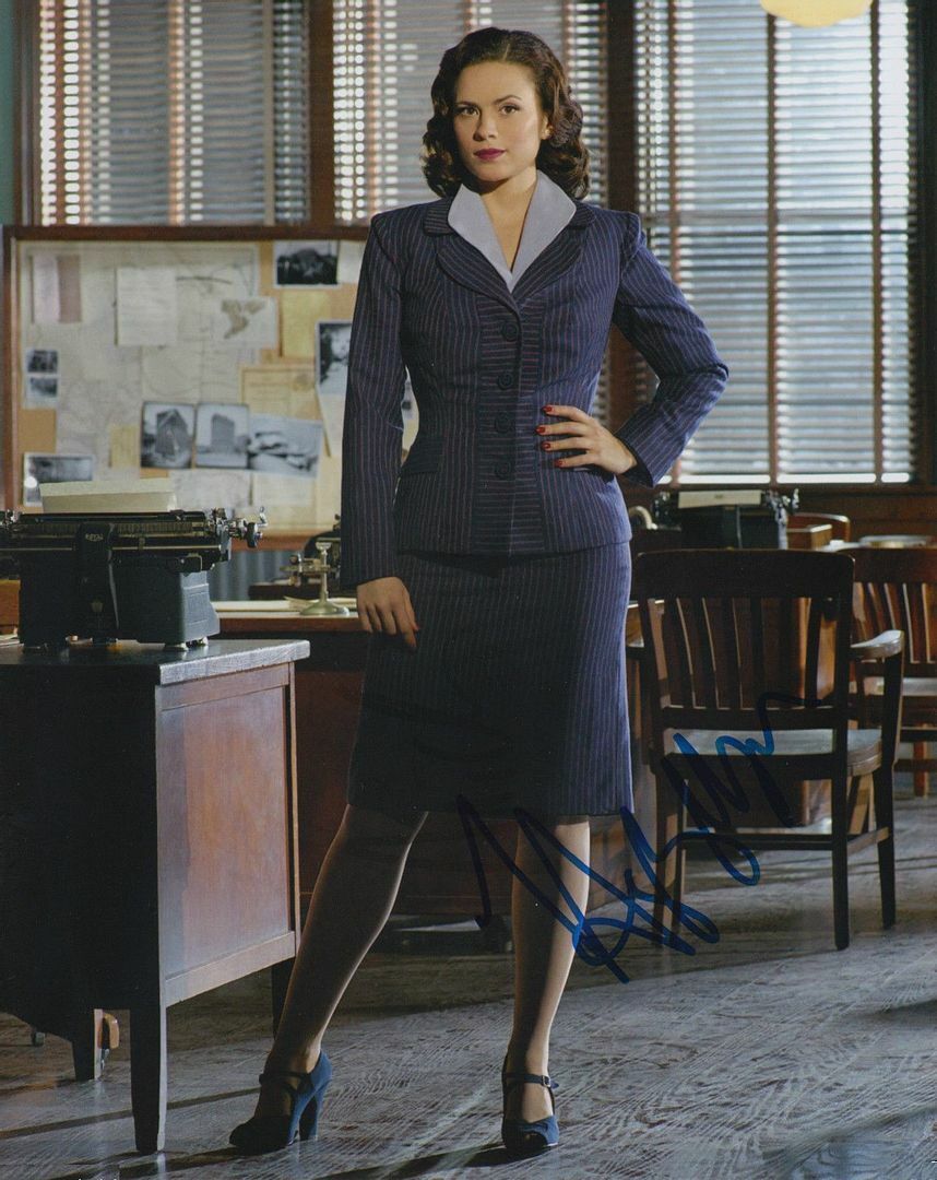 Hayley Atwell Autograph Signed Photo Poster painting Print